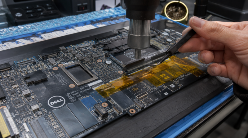 Tani chipset z AliExpress uratował laptop Dell Precision 5550, ale naprawa była wyjątkowo wymagająca